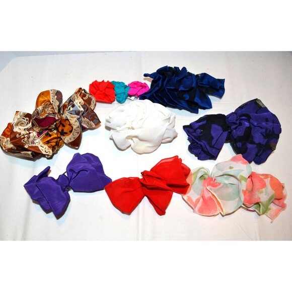 Vintage Hair Barettes with Flouncy Retro Mod Dolly Dynasty Style Set of 8 - Picture 1 of 5